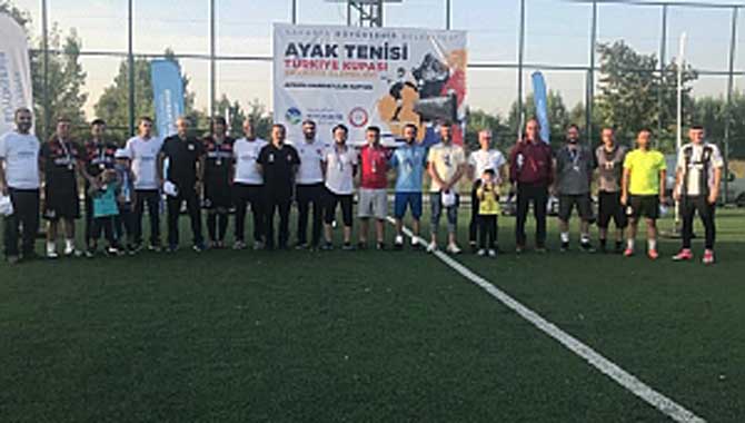 Hareketlilik haftası ayak tenisi elemeleriyle devam etti