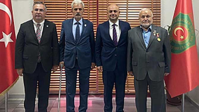 İYİ Parti Teşkilatından anlamlı ziyaret (HABER)