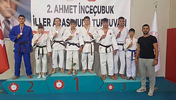 Judocular Sakaryayı gururlandırdı