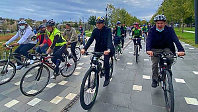 Otomobiller yerini pedallara bıraktı