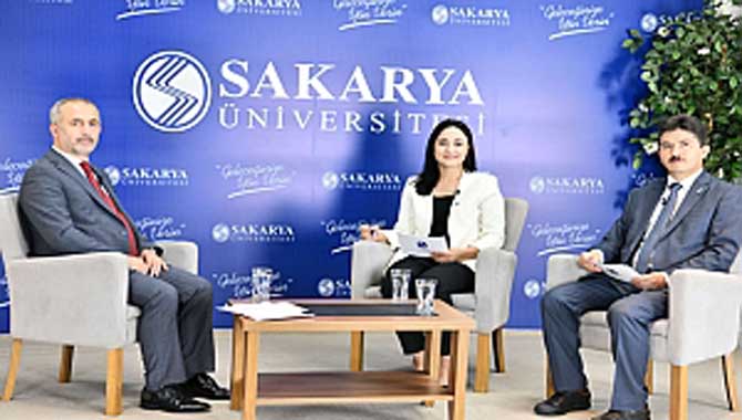 Rektör Savaşan Canlı Yayında Yeni Öğretim Yılına İlişkin Soruları Yanıtladı