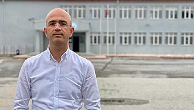 Serbes: Maske hariç okullar bildiğiniz gibi