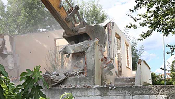 Serdivan’da Metruk Yapılara Düzenleme