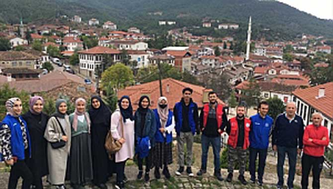 Serdivan Gençlik Merkezinden Taraklı Çıkarması