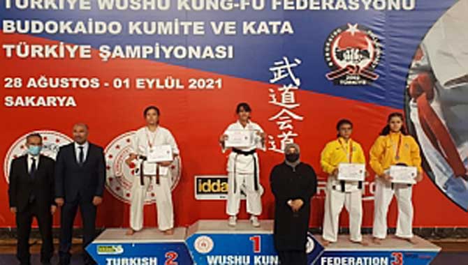 Serdivan Spor Salonu Wushu Türkiye Şampiyonasına Ev Sahipliği Yaptı