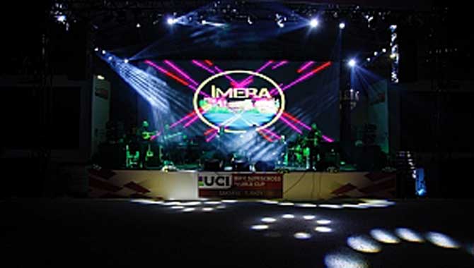 Ayçiçeği Vadisi’nde şarkılar hep bir ağızdan söylendi 