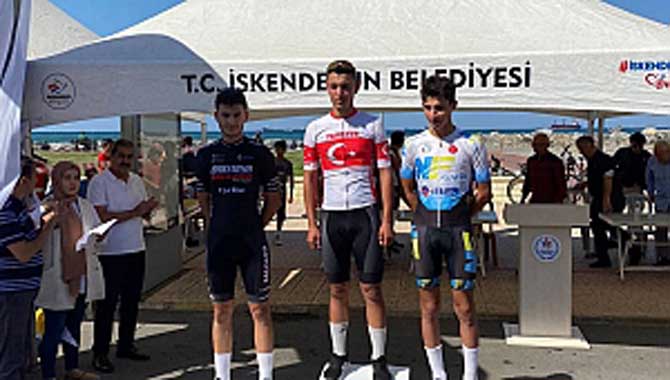 Büyükşehir Bisiklet Takımı’ndan bir başarı daha 