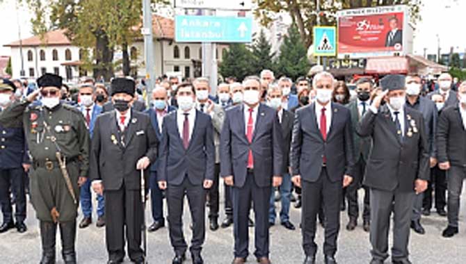 HENDEK’TE CUMHURİYETİN 98. YIL KUTLAMALARI TÖRENLE BAŞLADI 