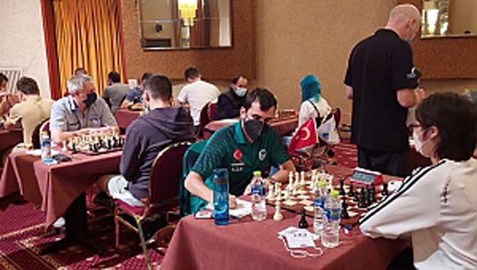 Satranç’ta Büyükşehirli genç sporcudan büyük başarı 