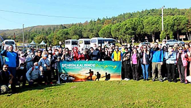 Şehrin Kalbinde Yürüdüler 