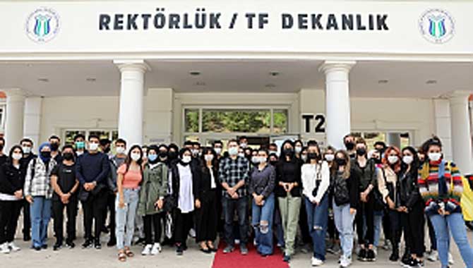 SUBÜ Genç Kalite Topluluğu YÖKAK çalıştayında 