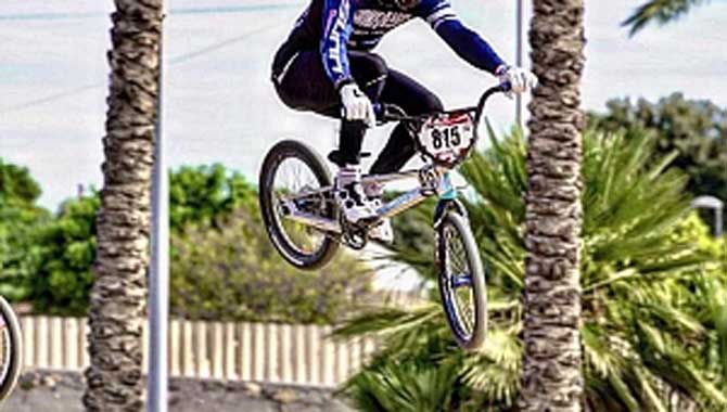 Büyükşehir'in sporcusu Eddie İspanya'da podyuma çıktı 