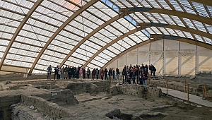 Geleceğin turizm rehberleri Konya’yı gezdi 