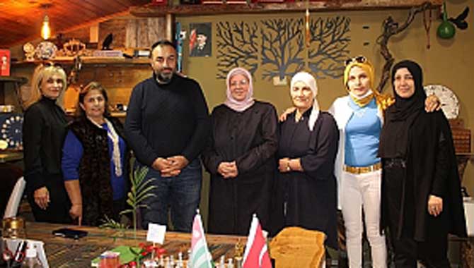 Gelecek Partisi Adapazarı Kadın kollarından LC Haber'e ziyaret 