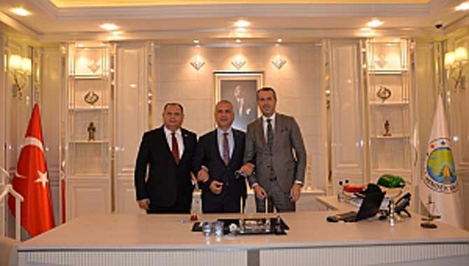 MHP KURMAYLARI HENDEK’TEYDİ 