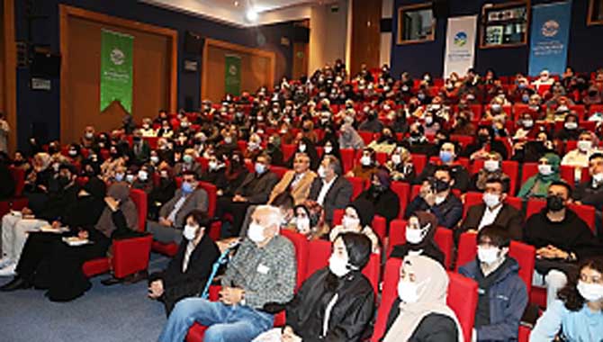 Nurullah Genç gençlere başarının sırlarını anlattı 