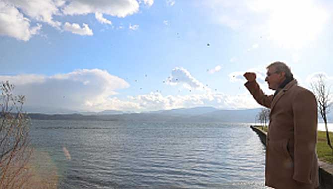 Başkan Yüce, Sapanca Gölü için güzel haberi paylaştı 