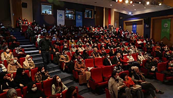 “Bize düşen insanı savunmaktır” 