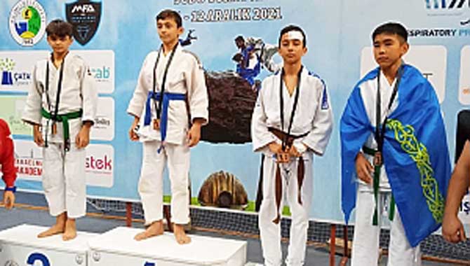 Büyükşehir judocuları Zonguldak’tan başarıyla döndü 