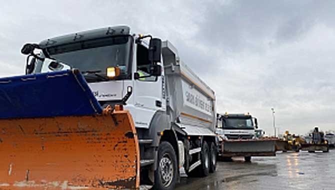 Büyükşehir karla mücadeleye hazır 