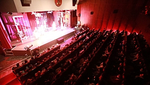 Eskicinin Tazesi Adapazarı’nda Sahne Aldı 