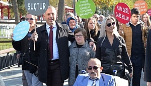 FARKINDAYIZ YANINIZDAYIZ 