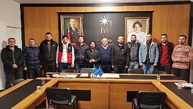 Gençlikten İYİ Partiye katılım 