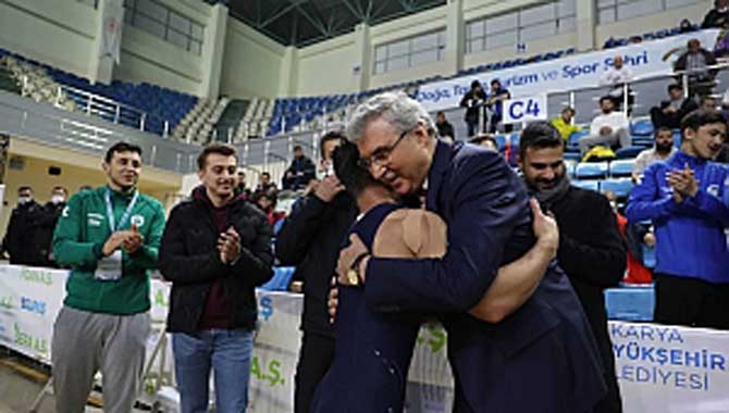 İlk tebrik Başkan Yüce’den 