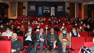 AKM’de Yakın Tarih konuşuldu