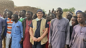 SAÜ'lü Profesör Gönüllü Doktorlar Ekibiyle Nijer'de 