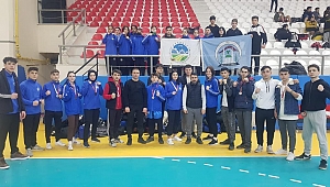 Akyazı Belediyesi sporcularından büyük başarı 