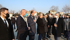 Büyükşehir kardeşlerini unutmuyor: 700 koli daha yola çıktı 