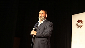 Dursun Ali Erzincanlı şiirleriyle yüreklere dokundu 