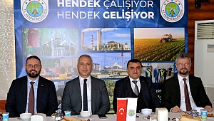 İŞ İNSANLARINDAN HENDEK ÖVGÜSÜ 