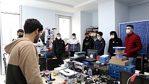 Balıkesir'den üniversite adayları SUBÜ'deydi 