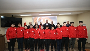 Başkan Bilal Soykan şampiyon sporcuları ağırladı 