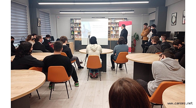 Bilim Sakarya Projesi ile Gençler Okul Kütüphanelerinde Bilim ile Buluşuyor.