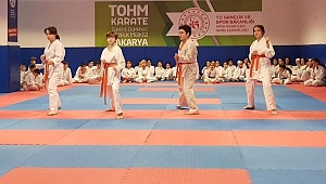 Büyükşehir karatecileri kuşak atladı 