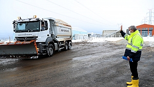 Büyükşehir karla mücadelede: Kapalı yollar açılıyor 