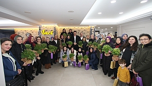 ‘Kadınlar başımızın tacıdır’ 