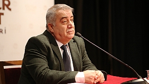 Necdet Subaşı AKM’de gençlerle buluştu 