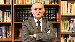 Prof. Dr. Öztürk, Ukrayna-Rusya Krizini Tarihsel Boyutunu Anlattı 