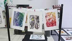 SAÜ Kütüphanede Öğrencilere Cam Baskı Eğitimi 