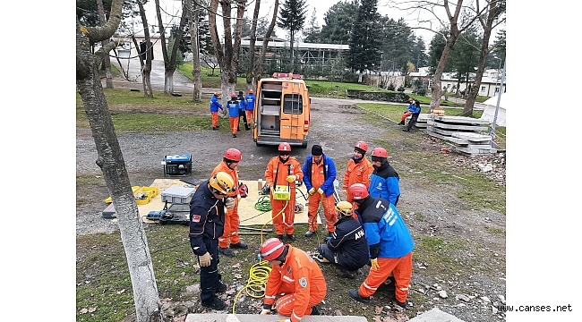 SUBÜ Arama ve Kurtarma Ekibi eğitimlere başladı