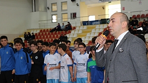 U-16 HOKEY MÜSAKABASI HENDEK’TE GERÇEKLEŞTİ 