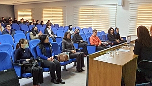 Başarılı kadın girişimciler öğrencilerle buluştu 