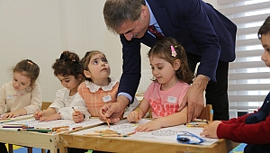 Başkan Alemdar, 23 Nisan'ı Çocuklarla Birlikte Kutladı 