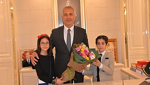 BAŞKANLIK KOLTUĞU CEMRE VE KAYRA’NIN 