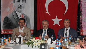 BÜYÜK BİRLİK PARTİSİ GENEL BAŞKANI MUSTAFA DESTİCİ SAKARYADA İFTARDA BULUŞTU