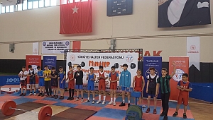 Büyükşehir’in genç haltercisi Yusuf, Türkiye Şampiyonu oldu 